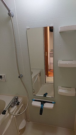 浴室鏡水垢除去 after