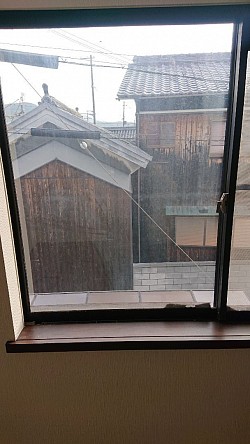窓ガラス洗浄 before