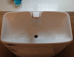 トイレタンク水垢除去 before