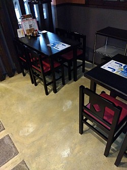 飲食店床洗浄after
